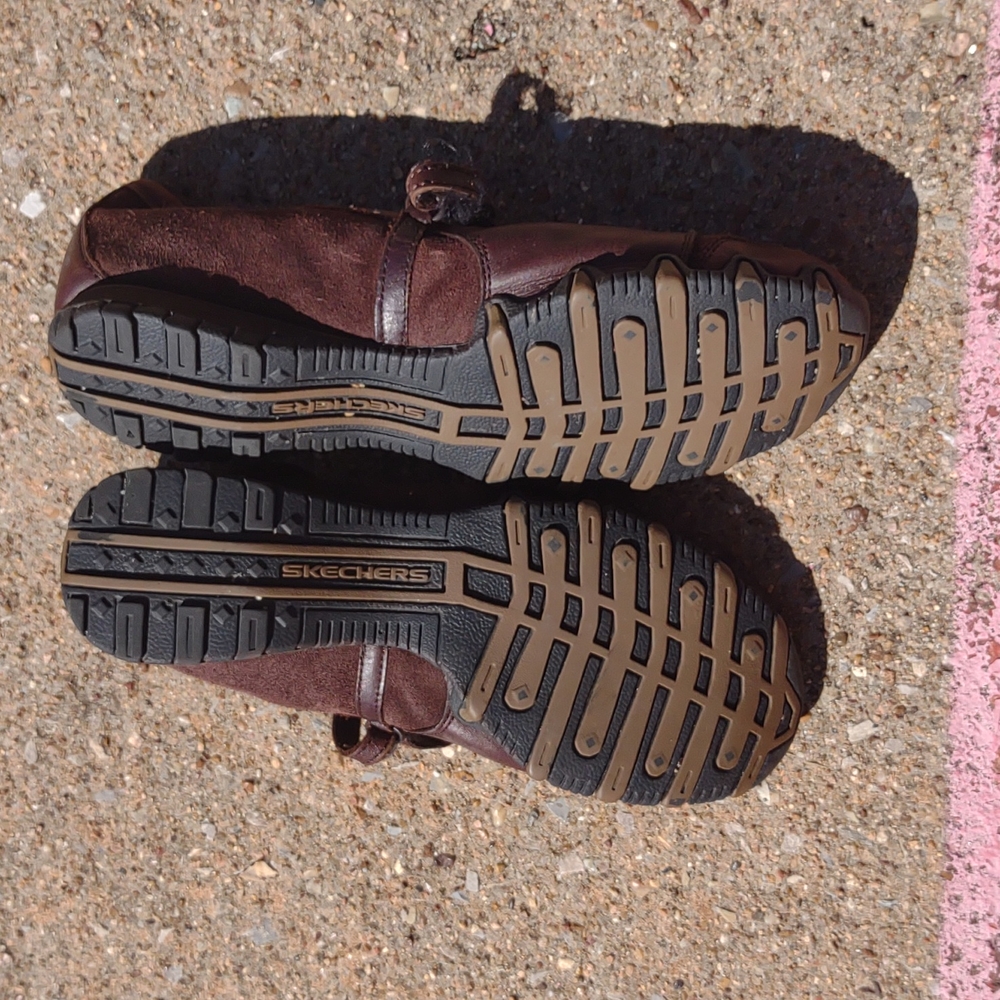 Sketchers Size 8 - image 5